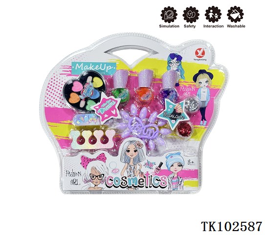 <img src='photo/2025/TK102587.jpg'width='400' height='300'>