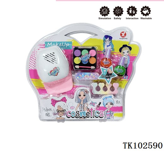 <img src='photo/2025/TK102590.jpg'width='400' height='300'>