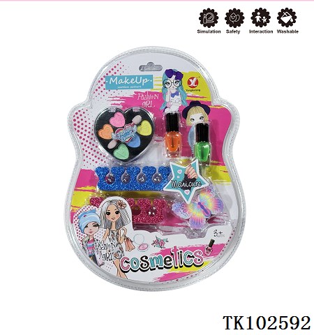 <img src='photo/2025/TK102592.jpg'width='400' height='300'>